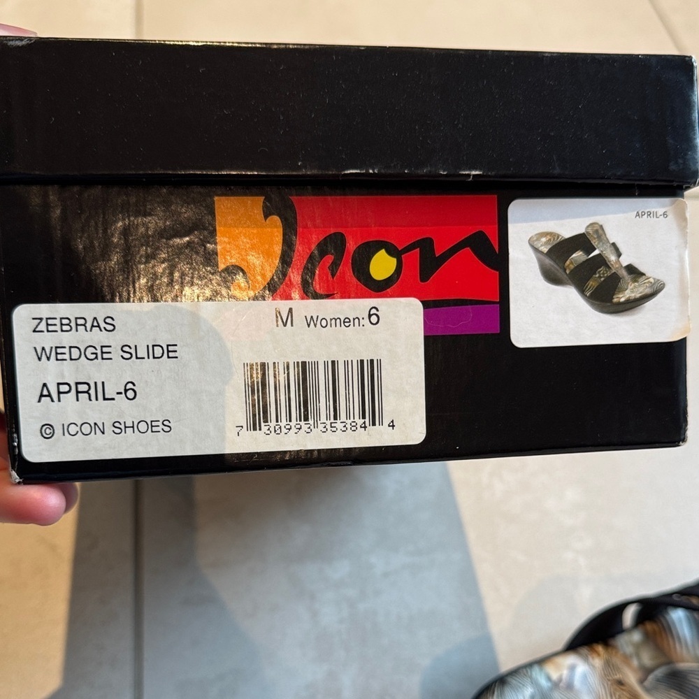 Icon art leather Zebras Women's Wedge slide Sandals sz 6 - Picture 7 of 8